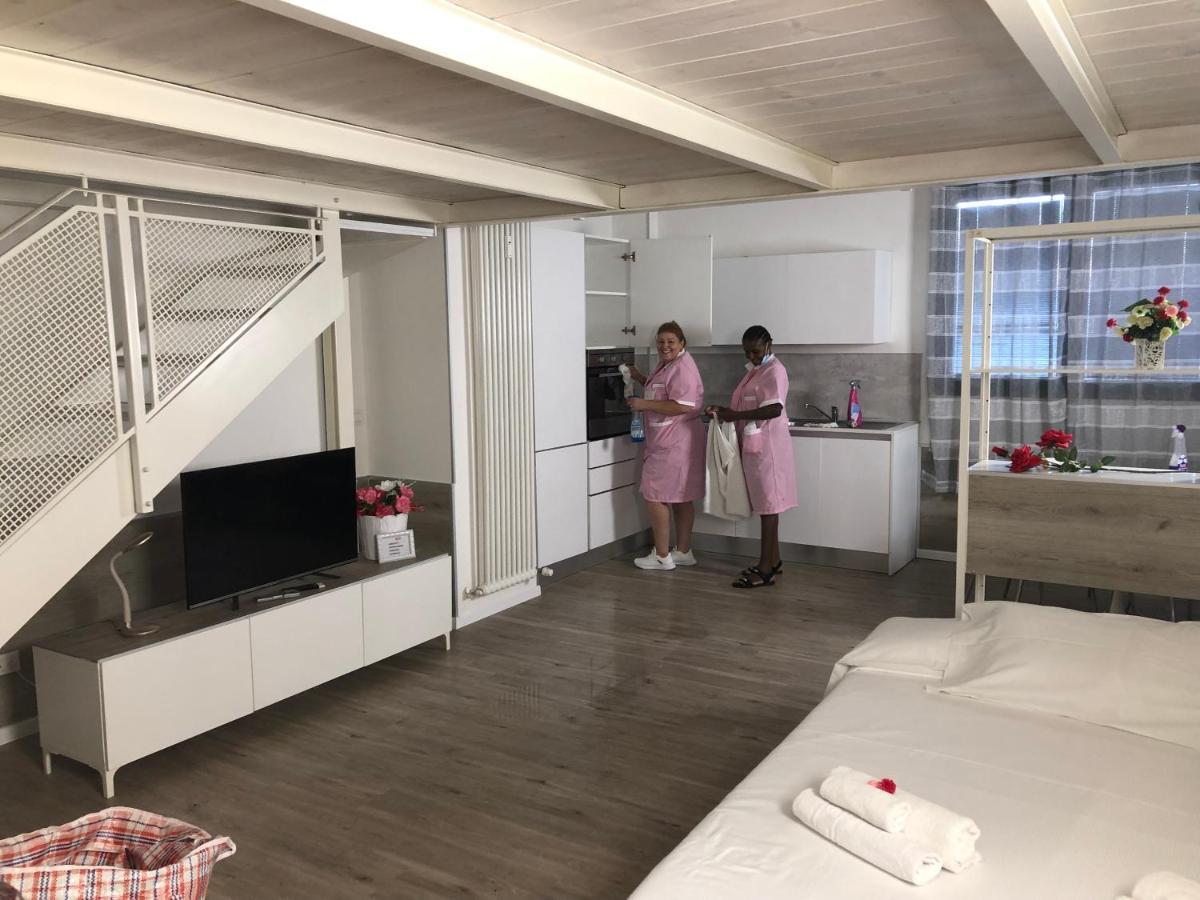 Le Suite Di Luna Rossella Bologna Bagian luar foto