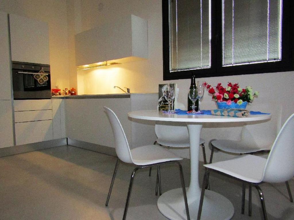 Le Suite Di Luna Rossella Bologna Bagian luar foto